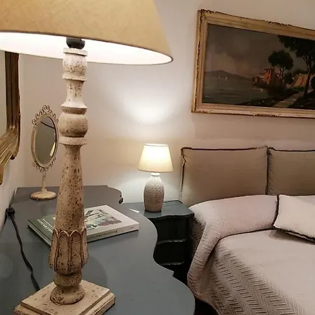 Borgo Pio 51 Apartment Vatican-3